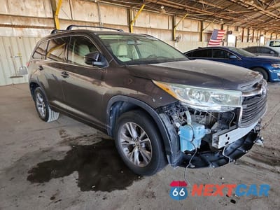 Czwarte zdjęcie samochodu z boku: 2015 TOYOTA HIGHLANDER XLE VIN:5TDKKRFH2FS104046 - miniatura