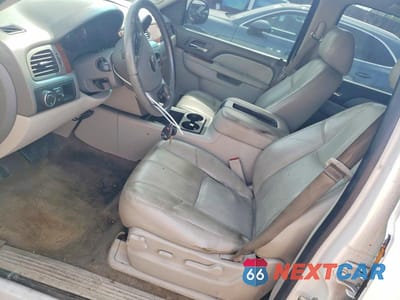 Zdjęcie 7 z 12 samochodu: 2014 GMC YUKON VIN:1GKS1CE0XER120783 - miniatura