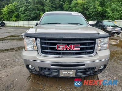Piąte zdjęcie samochodu w środku: 2009 GMC SIERRA C1500 SLT VIN:3GTEC33J39G238033 - miniatura