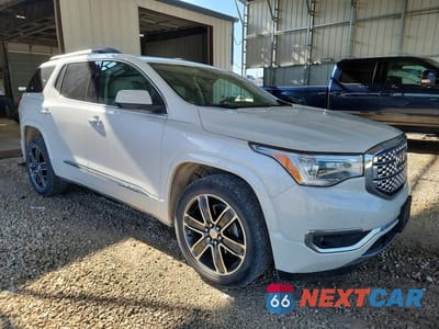 Czwarte zdjęcie samochodu z boku: 2019 GMC ACADIA DENALI VIN:1GKKNXLS1KZ119470 - miniatura