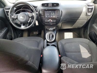 Zdjęcie 8 z 13 samochodu: 2018 KIA SOUL + VIN:KNDJP3A50J7894991 - miniatura