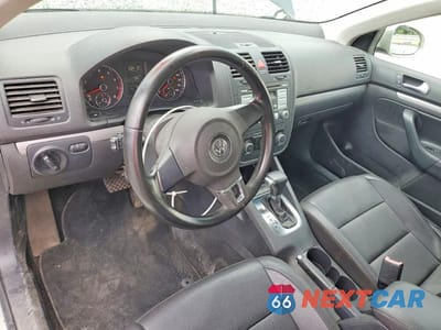 Zdjęcie 8 z 12 samochodu: 2010 VOLKSWAGEN JETTA SE VIN:3VWRZ7AJ4AM159001 - miniatura
