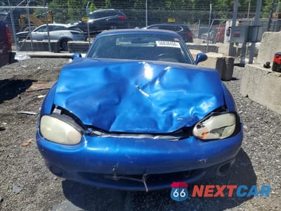 Piąte zdjęcie samochodu w środku: 1999 MAZDA MX-5 MIATA VIN:JM1NB3539X0133743 - miniatura