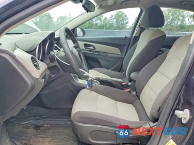 Zdjęcie 7 z 12 samochodu: 2014 CHEVROLET CRUZE LS VIN:1G1PA5SH2E7136178 - miniatura
