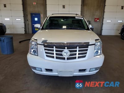 Piąte zdjęcie samochodu w środku: 2011 CADILLAC ESCALADE EXT LUXURY VIN:3GYT4MEFXBG194230 - miniatura