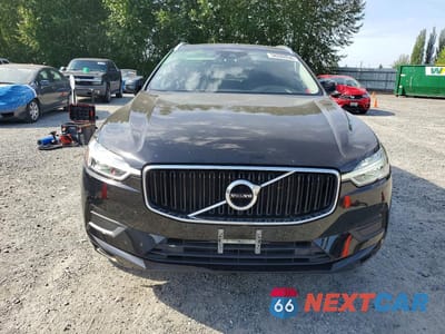 Piąte zdjęcie samochodu w środku: 2019 VOLVO XC60 T5 VIN:LYV102RK8KB236745 - miniatura