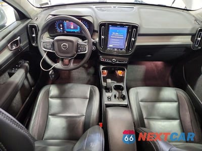 Zdjęcie 8 z 14 samochodu: 2024 VOLVO XC40 CORE VIN:YV4L12UKXR2325660 - miniatura