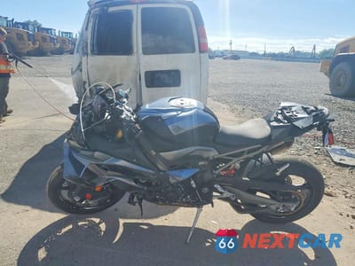 Trzecie zdjęcie samochodu z tyłu: 2025 BMW S 1000 RR VIN:WB10P2308S6L47463 - miniatura