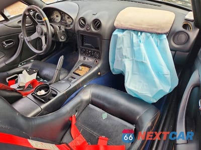 Zdjęcie 8 z 12 samochodu: 2001 MAZDA MX-5 MIATA BASE VIN:JM1NB353710215882 - miniatura