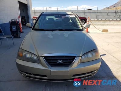 Piąte zdjęcie samochodu w środku: 2005 HYUNDAI ELANTRA GLS VIN:KMHDN46D25U051029 - miniatura