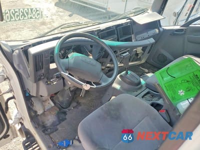 Zdjęcie 8 z 13 samochodu: 2016 ISUZU NPR HD VIN:54DC4W1BXGS801646 - miniatura