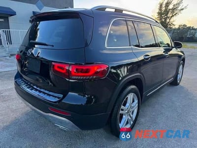 Trzecie zdjęcie samochodu z tyłu: 2020 MERCEDES-BENZ GLB 250 VIN:W1N4M4GB2LW019423 - miniatura