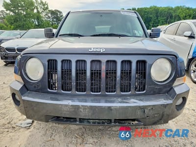 Piąte zdjęcie samochodu w środku: 2010 JEEP PATRIOT SPORT VIN:1J4NF1GB6AD675454 - miniatura