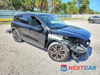 Czwarte zdjęcie samochodu z boku: 2021 FORD ESCAPE SE VIN:1FMCU0G61MUB01666 - miniatura