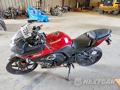Trzecie zdjęcie samochodu z tyłu: 2010 KAWASAKI EX250 J VIN:JKAEXMJ16ADA66320 - miniatura