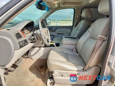 Zdjęcie 7 z 13 samochodu: 2014 CHEVROLET TAHOE C1500 LT VIN:1GNSCBE00ER238235 - miniatura