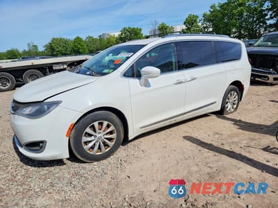 2018 CHRYSLER PACIFICA TOURING L 2C4RC1BG5JR119765 - główne zdjęcie licytacji z USA - miniatura