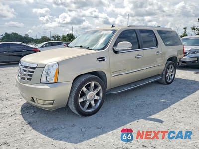 2013 CADILLAC ESCALADE ESV LUXURY 1GYS3HEF7DR350653 - główne zdjęcie licytacji z USA - miniatura