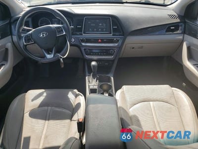 Zdjęcie 8 z 12 samochodu: 2018 HYUNDAI SONATA SPORT VIN:5NPE34AF8JH647743 - miniatura