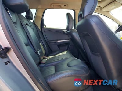 Zdjęcie 10 z 12 samochodu: 2011 VOLVO XC60 T6 VIN:YV4902DZ6B2145009 - miniatura