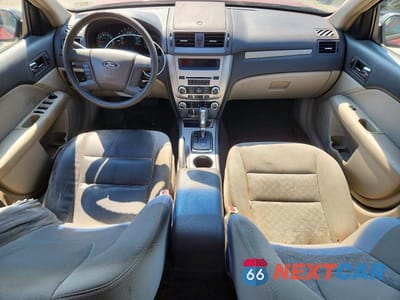 Zdjęcie 8 z 13 samochodu: 2010 FORD FUSION S VIN:3FAHP0GA7AR244751 - miniatura