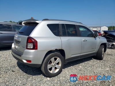 Trzecie zdjęcie samochodu z tyłu: 2014 JEEP COMPASS LATITUDE VIN:1C4NJDEB4ED621410 - miniatura