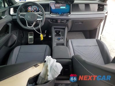 Zdjęcie 8 z 14 samochodu: 2025 VOLKSWAGEN TIGUAN SE R-LINE BLACK VIN:3VVHR7RM3SM061030 - miniatura