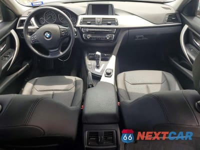 Zdjęcie 8 z 12 samochodu: 2017 BMW 320 I VIN:WBA8E1G38HNU17761 - miniatura