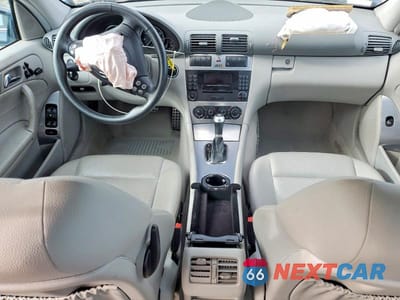 Zdjęcie 8 z 12 samochodu: 2005 MERCEDES-BENZ C 230K SPORT SEDAN VIN:WDBRF40J15F715667 - miniatura