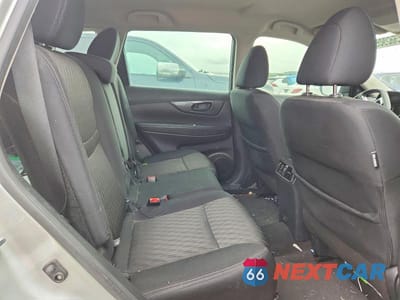 Zdjęcie 11 z 14 samochodu: 2019 NISSAN ROGUE S VIN:5N1AT2MT5KC816839 - miniatura