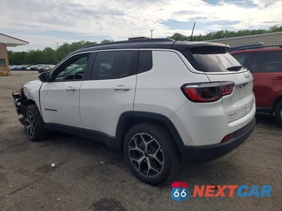 Drugie zdjęcie samochodu z przodu: 2025 JEEP COMPASS LIMITED VIN:3C4NJDCN2ST619433 - miniatura