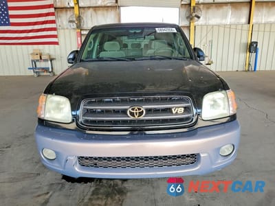 Piąte zdjęcie samochodu w środku: 2002 TOYOTA SEQUOIA SR5 VIN:5TDZT34A82S119045 - miniatura