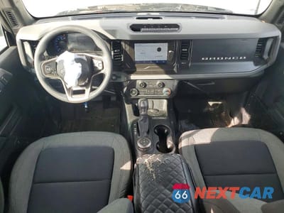 Zdjęcie 8 z 13 samochodu: 2022 FORD BRONCO BASE VIN:1FMDE5DH1NLB63953 - miniatura