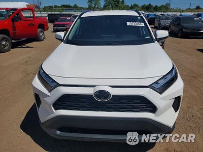 Piąte zdjęcie samochodu w środku: 2022 TOYOTA RAV4 XLE VIN:2T3P1RFVXNC265516 - miniatura