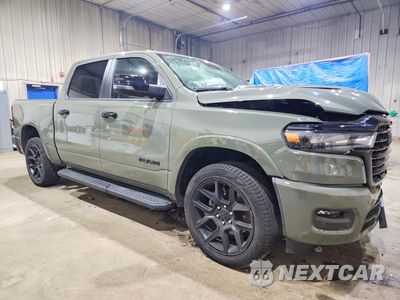 Czwarte zdjęcie samochodu z boku: 2026 RAM 1500 LARAMIE VIN:1C6SRFJP6TN195890 - miniatura