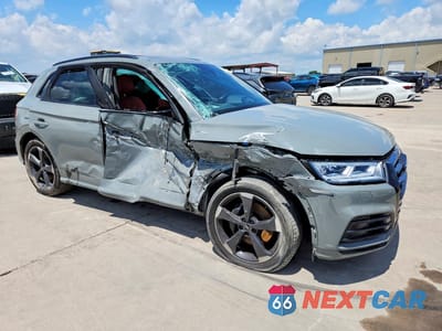Czwarte zdjęcie samochodu z boku: 2019 AUDI SQ5 PREMIUM PLUS VIN:WA1B4AFY4K2101138 - miniatura