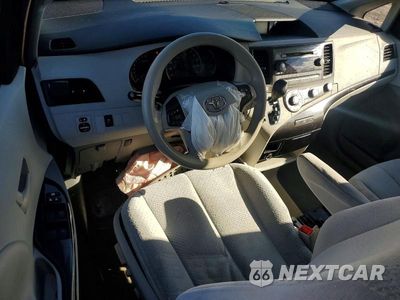 Zdjęcie 8 z 14 samochodu: 2011 TOYOTA SIENNA LE VIN:5TDKK3DC3BS106810 - miniatura