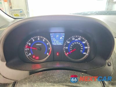 Zdjęcie 9 z 12 samochodu: 2014 HYUNDAI ACCENT GS VIN:KMHCT5AE8EU161204 - miniatura