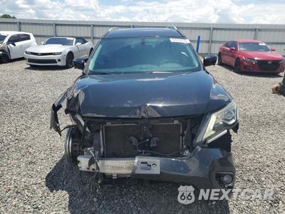 Piąte zdjęcie samochodu w środku: 2017 NISSAN PATHFINDER SL VIN:5N1DR2MM8HC912820 - miniatura