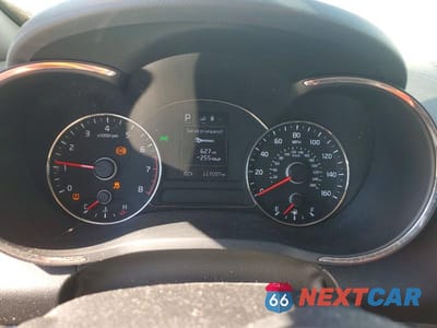 Zdjęcie 9 z 12 samochodu: 2017 KIA FORTE LX VIN:3KPFL4A75HE052778 - miniatura