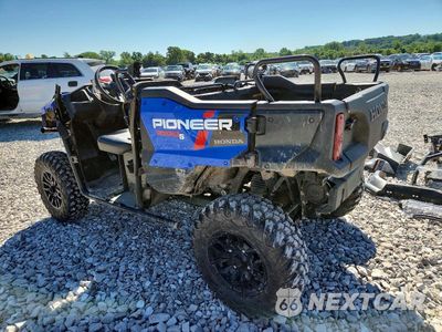 Trzecie zdjęcie samochodu z tyłu: 2022 HONDA SXS1000 UTILITY VEHICLE VIN:1HFVE0420N4600462 - miniatura