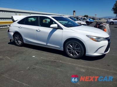 Czwarte zdjęcie samochodu z boku: 2017 TOYOTA CAMRY SE VIN:4T1BF1FK5HU420732 - miniatura
