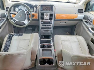 Zdjęcie 8 z 13 samochodu: 2010 CHRYSLER TOWN & COUNTRY LIMITED VIN:2A4RR7DX0AR357550 - miniatura