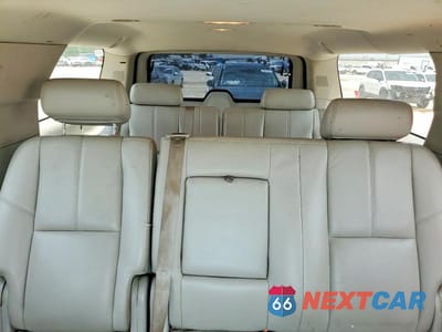 Zdjęcie 10 z 13 samochodu: 2008 CHEVROLET SUBURBAN C1500 LS VIN:1GNFC16038J220079 - miniatura