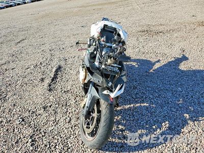 Drugie zdjęcie samochodu z przodu: 2010 APRILIA RSV4 R VIN:ZD4RKC019AS000181 - miniatura