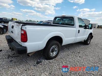 Trzecie zdjęcie samochodu z tyłu: 2016 FORD F250 SUPER DUTY VIN:1FTBF2A67GEC06001 - miniatura