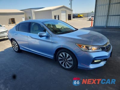 Czwarte zdjęcie samochodu z boku: 2017 HONDA ACCORD HYBRID VIN:JHMCR6F34HC018999 - miniatura