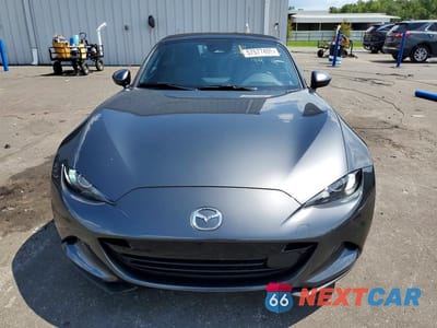 Piąte zdjęcie samochodu w środku: 2025 MAZDA MX-5 MIATA GRAND TOURING VIN:JM1NDAD75S0659007 - miniatura
