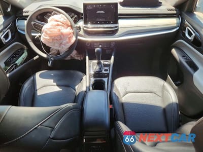 Zdjęcie 8 z 13 samochodu: 2025 JEEP COMPASS LIMITED VIN:3C4NJDCN4ST580408 - miniatura