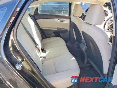 Zdjęcie 10 z 12 samochodu: 2023 KIA FORTE LXS VIN:3KPF24AD8PE581004 - miniatura